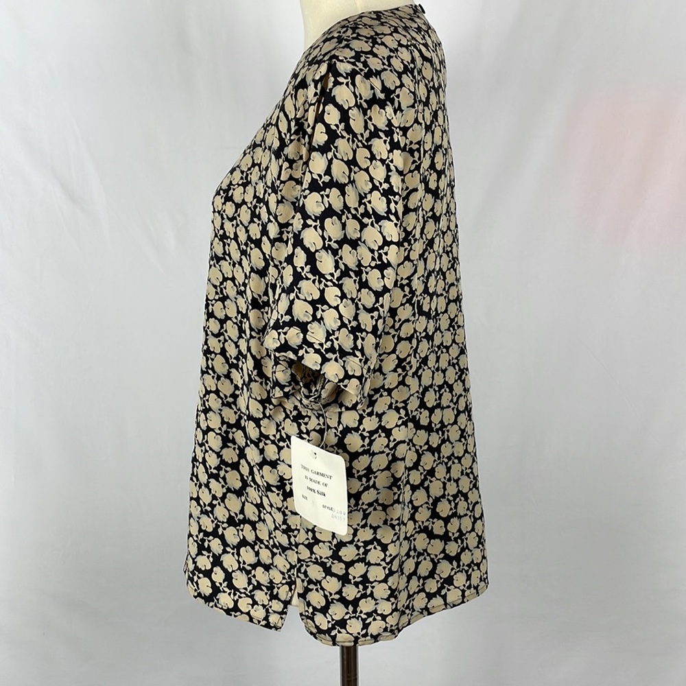 NWT Douglass 100% Silk Tan & Black Floral Blouse w/Back Keyhole - Size Medium - Picture 5 of 14